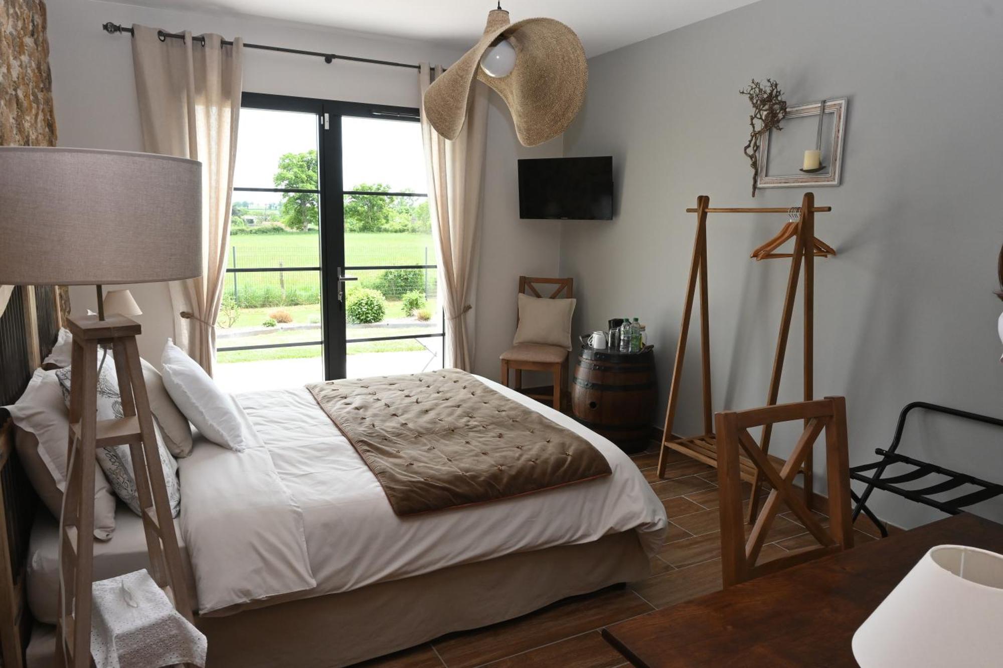 Aux 3 Forets Bizeneuille Ngoại thất bức ảnh